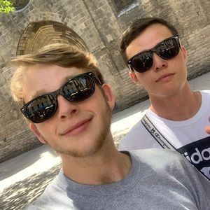 Meet your Posher, Chris